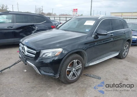 2017 Mercedes-Benz Glc 300 4Matic z USA, uszkodzony, nr VIN WDC0G4KB9HF146921